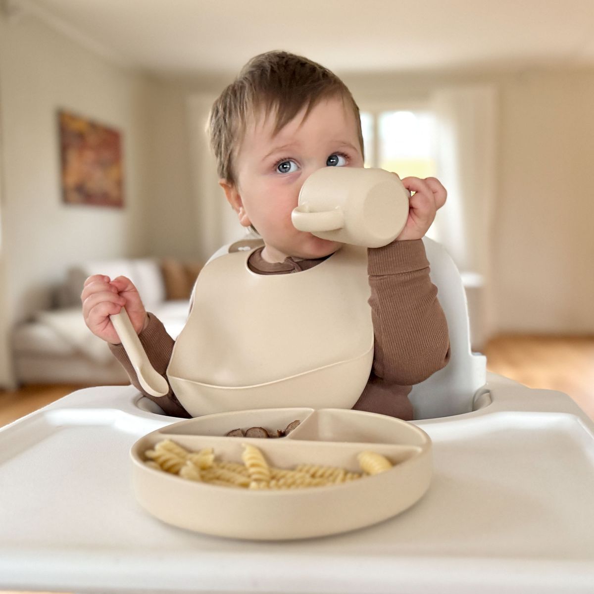 Summerville Organic kopp i silikon med tut, sandshell